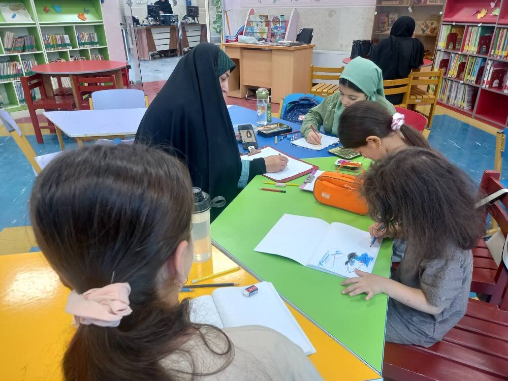 کتابخانه عمومی ولایت؛ مقصد تابستانی کودکان قرچک