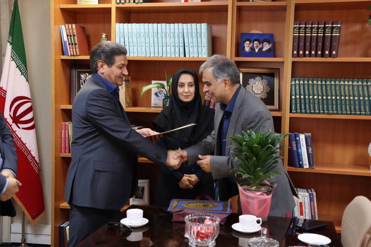 آیین معارفه ذیحساب جدید ادارهکل کتابخانههای عمومی استان قزوین با حضور رئیس خزانه معین استان