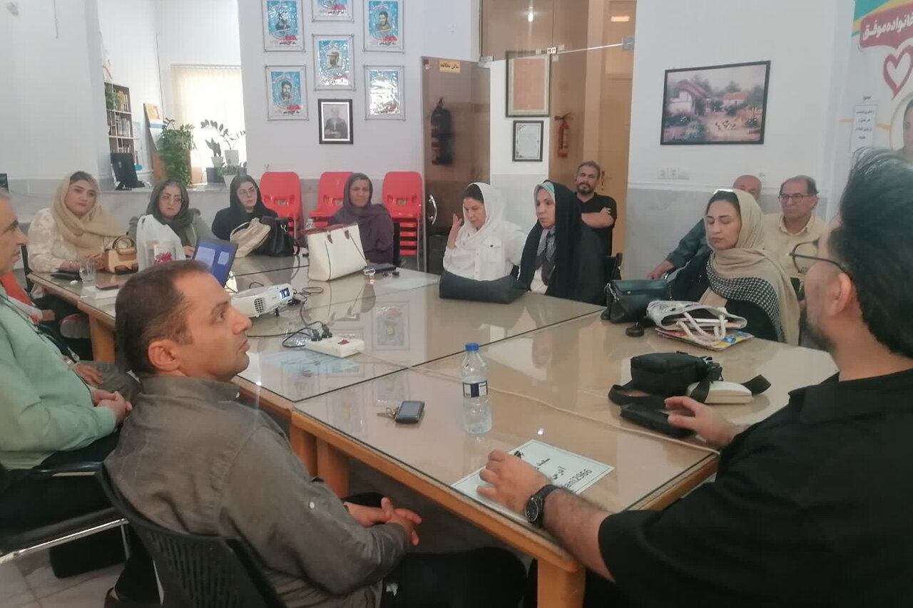 توانمندسازی خانواده‌ها در کتابخانه حضرت ولیعصر (عج) شهر ساوه