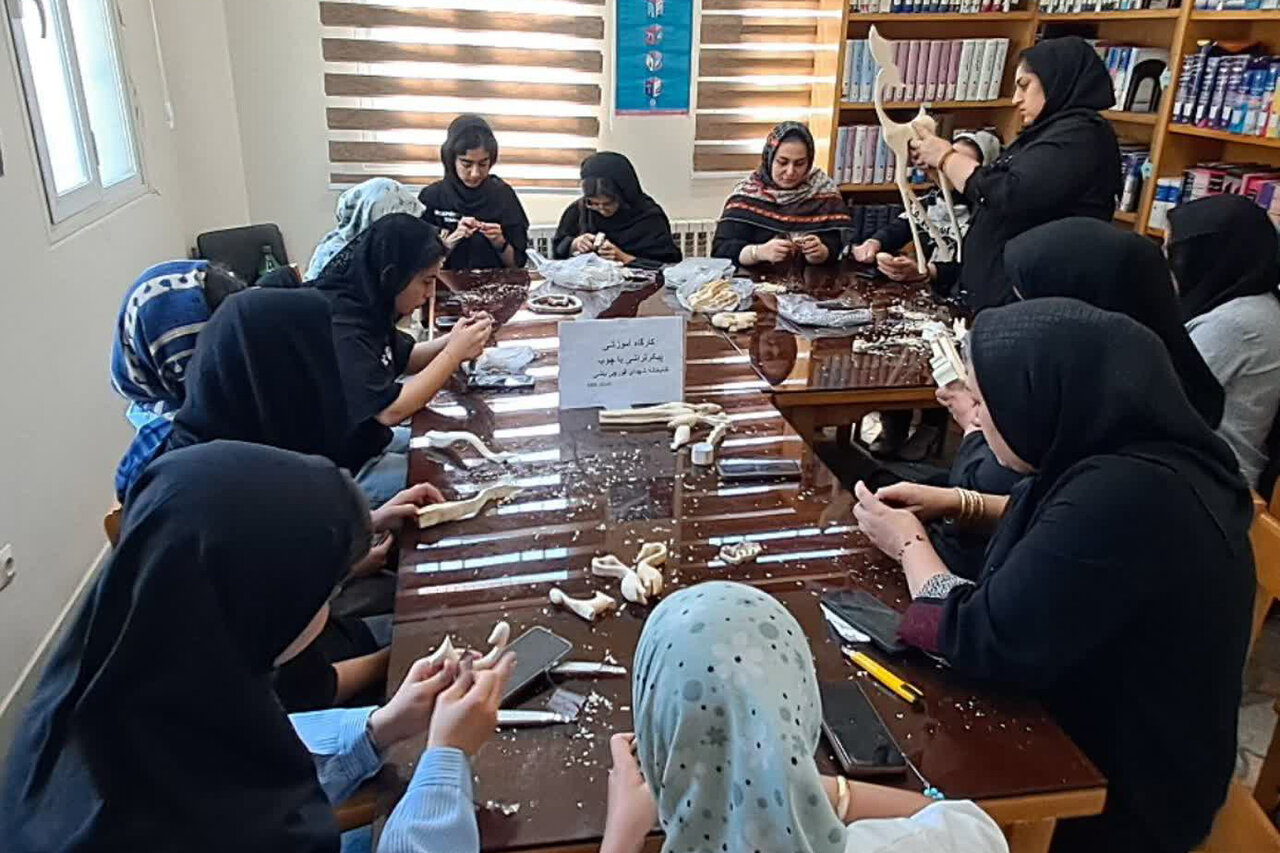 تابستان پرنشاط در کتابخانه شهدای شهر قورچی‌باشی