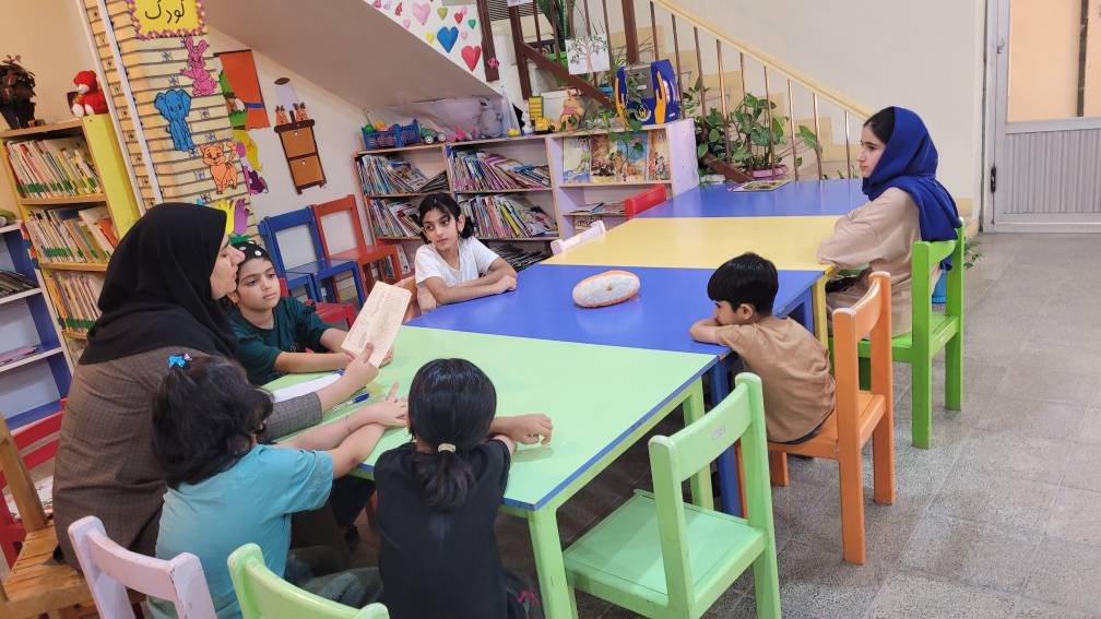 کودکان کتابخانه میرزای بختیاری با زندگی و آثار ابوعلی سینا آشنا شدند