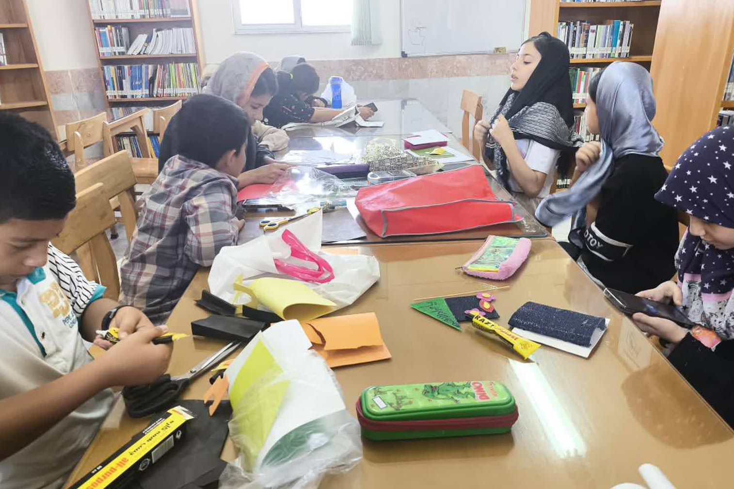 کتابخانه شهدای خیرآباد؛ محفلی برای کودکان کتابخوان روستا