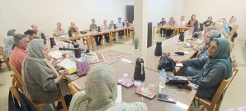 سلسله نشست‌های «عصر کتاب بهاران» با حضور اهالی فرهنگ در سنندج