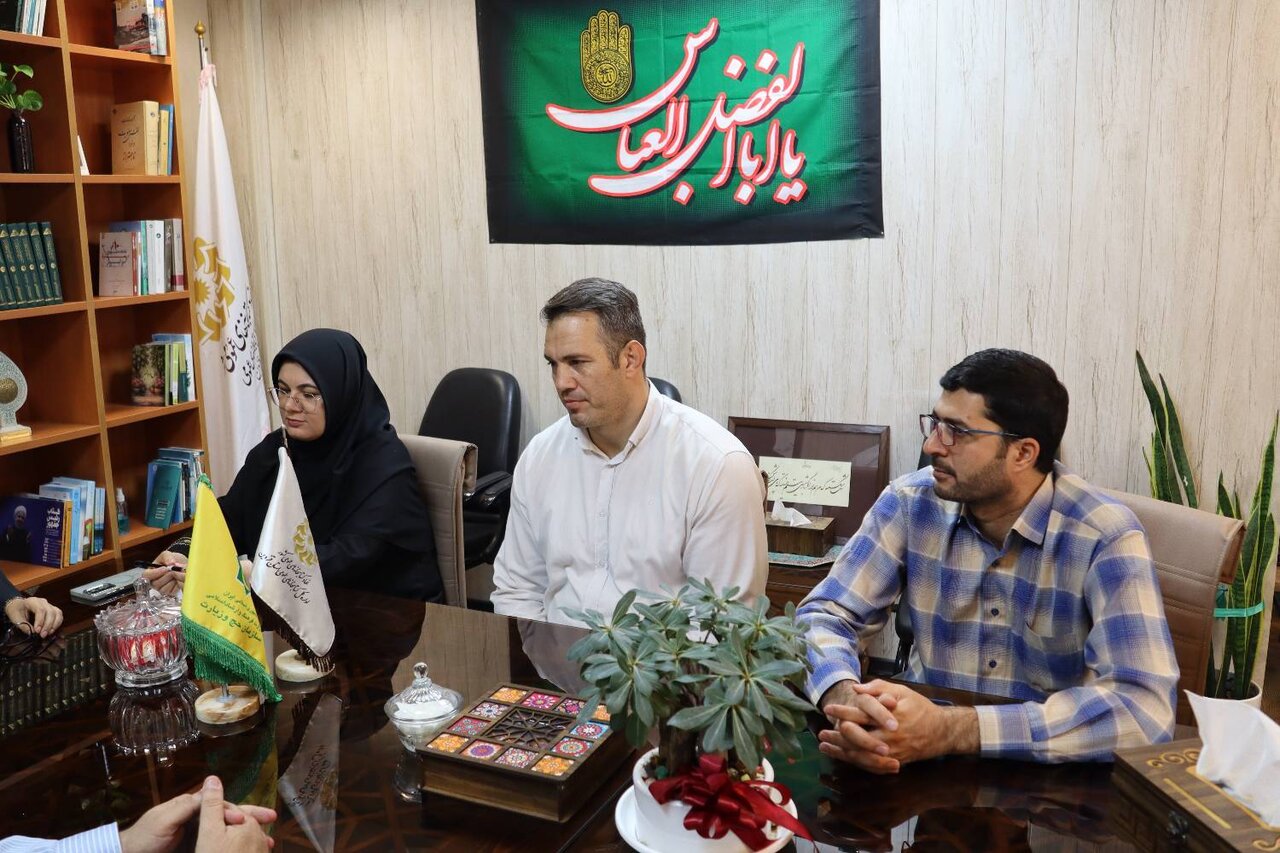 تفاهمنامه همکاری کتابخانههای عمومی و سازمان حج و زیارت استان قزوین به امضا رسید