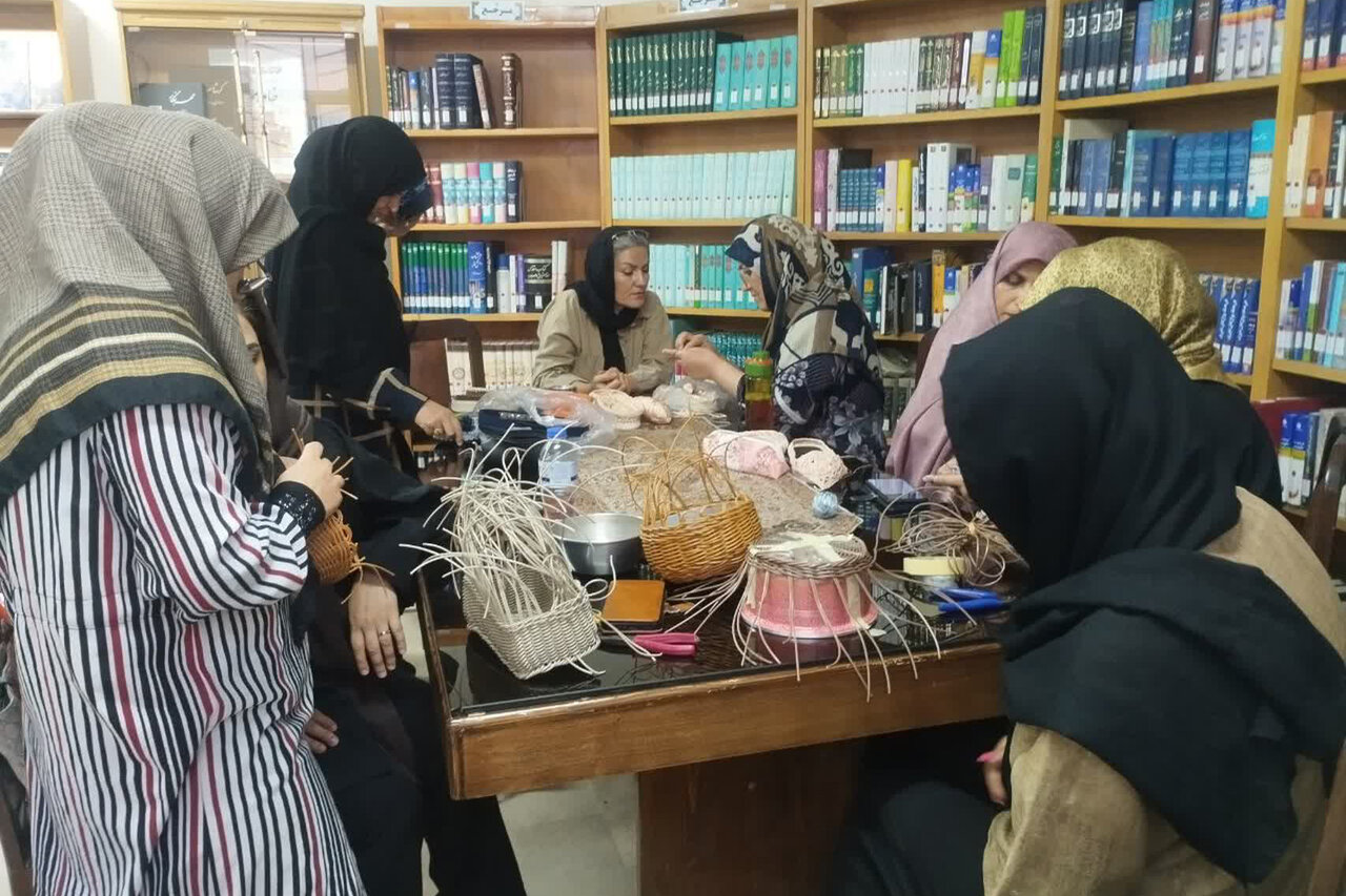 تابستان در کتابخانه دکتر حصیبی اراک تعطیل نیست