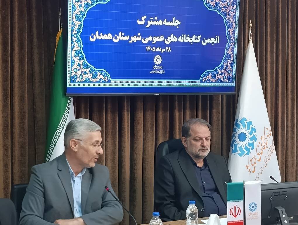 کتابخوانی، سلاحی مؤثر در برابر توطئههای دشمن