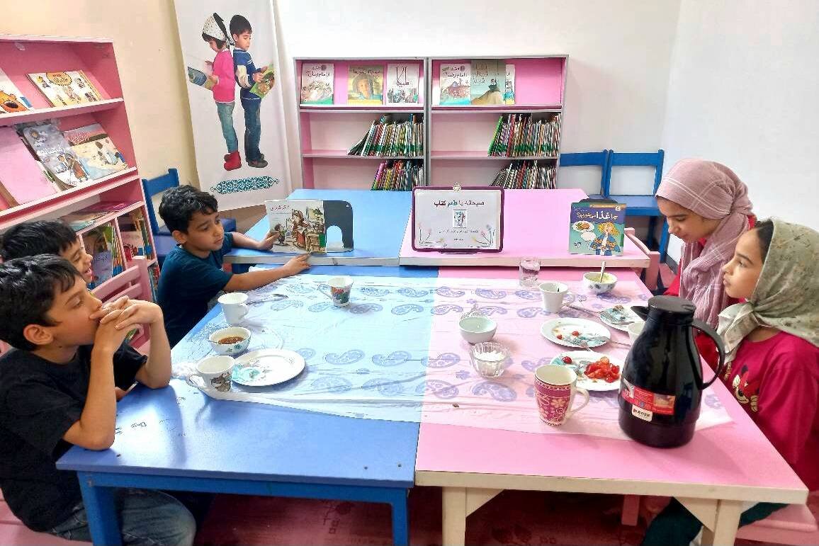 «صبحانه با طعم کتاب» در کتابخانه شهید ایرج کردی برگزار شد