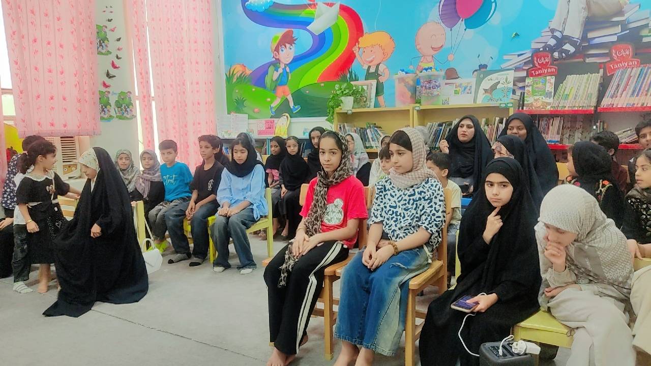 کتابخانه‌های هرمزگان به رنگ انتظار؛ جشن آغاز امامت حضرت مهدی (عج) با حضور کودکان