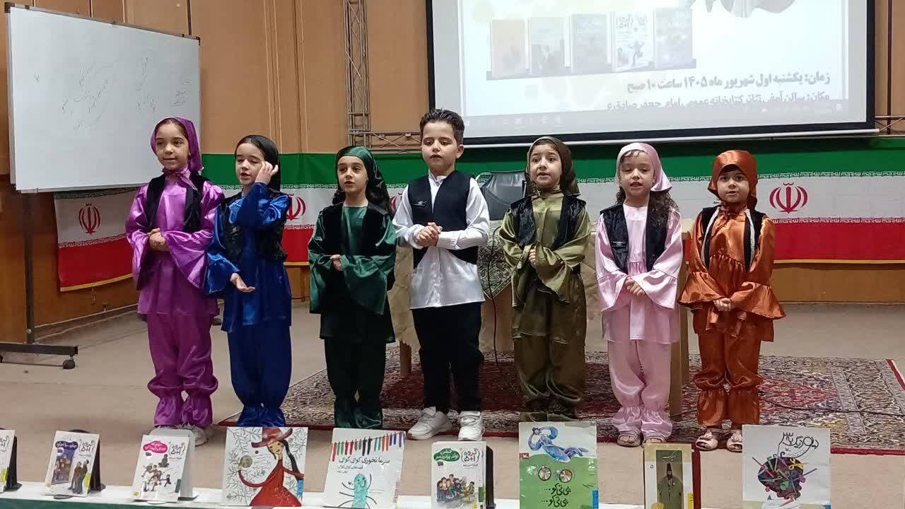 نشست گفت‌وگوی صمیمانه دوستداران کتاب با فرهاد حسن‌زاده در پاکدشت