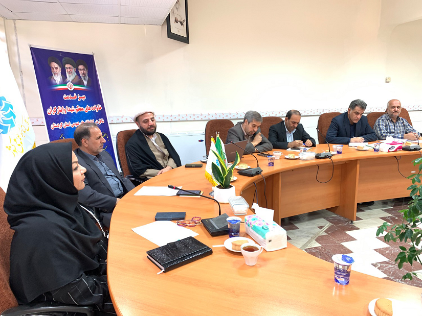 میز خدمت بنیاد شهید و امور ایثارگران در ادارهکل کتابخانههای عمومی استان کردستان برپا شد