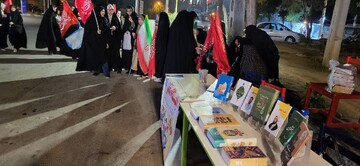 برپایی میز خدمت کتابخانه‌های عمومی در تجمعات شبانه شهرستان سلطانیه