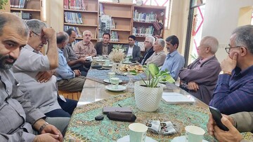 نقد و بررسی کتاب در قالب سلسله نشست‌های شریان کتاب