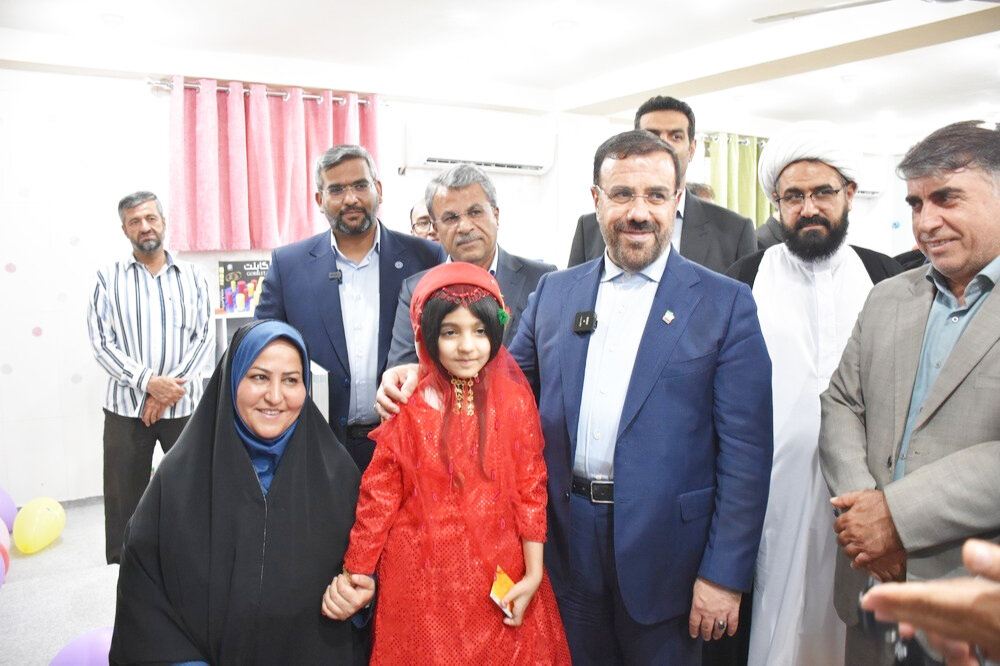 آغاز بهره‌برداری از پروژه‌های هفته دولت فارس با افتتاح کتابخانه «شیخ ابونجمی» شهرستان خنج