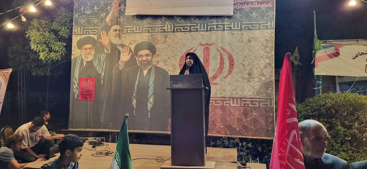 برپایی میز خدمت کتابخانه‌های عمومی در تجمعات شبانه شهرستان سلطانیه
