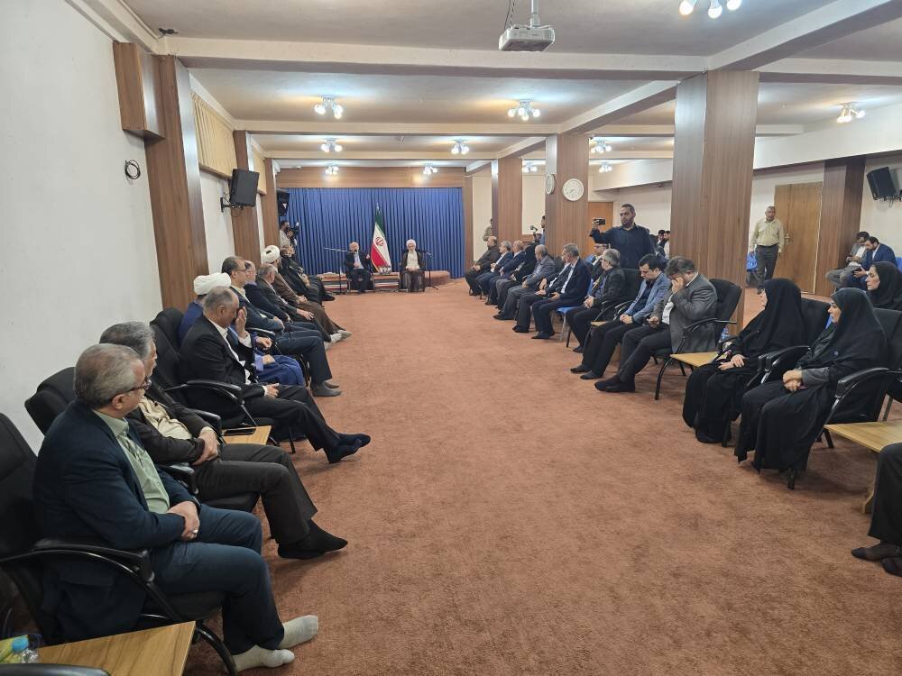 مسئولان اجرایی مازندران با نماینده ولی‌فقیه دیدار کردند