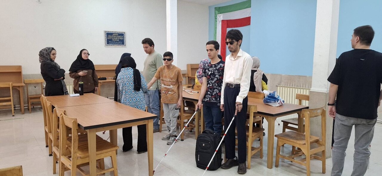 برگزاری دومین جلسه کارگاه آموزشی «جهت‌یابی و تحرک» در کتابخانه شهید رجایی ملارد