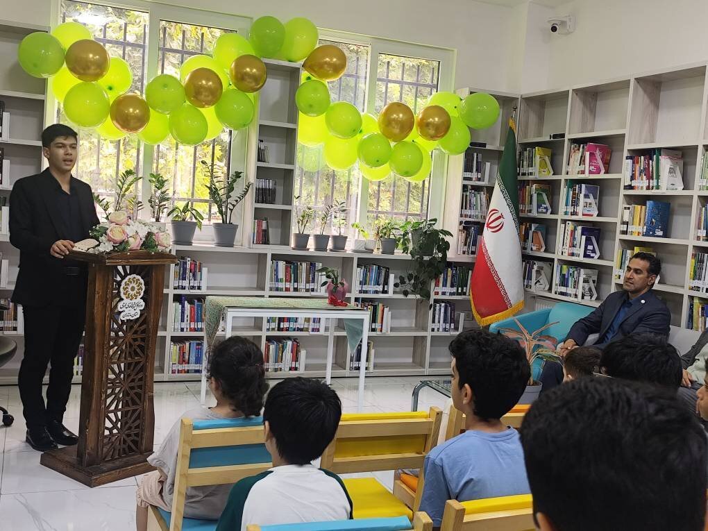 «جشن تولد یک کتابخانه» با حضور اعضا برگزار شد