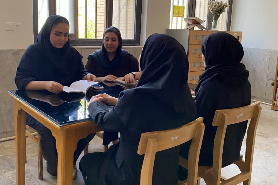 ترویج کتاب و کتابخوانی به همت کتابخانه علامه طباطبایی محلات