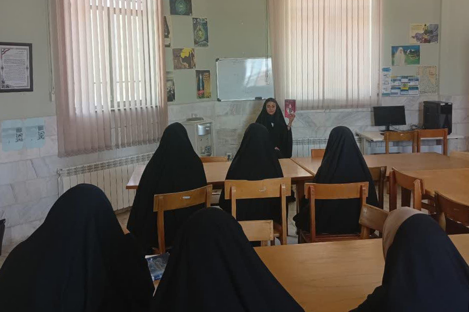 برگزاری برنامههای فرهنگی در کتابخانه امام سجاد (ع) روستای ستق ساوه