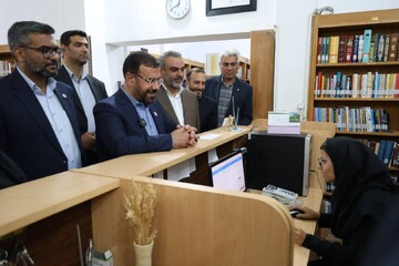 استاندار فارس عضو کتابخانه «اندیشه» پایتخت کتاب ایران شد