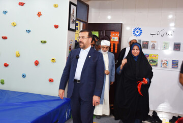 آیین افتتاح کتابخانه شیخ عبدالرزاق ابونجمی شهر خنج