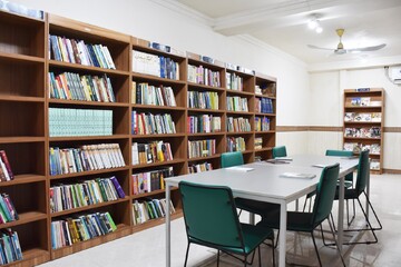 کتابخانه عمومی «شیخ عبدالرزاق ابونجمی» شهر خنج استان فارس