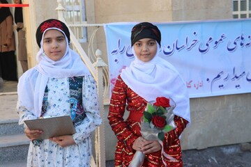 آیین افتتاح و بهره‌برداری از کتابخانه عمومی شهدای ارزنه
