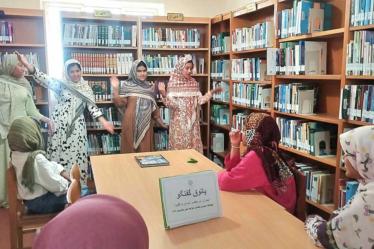 نوجوانان خواجهنفس در پاتوق گفتوگوی «بحران آب؛ مقصر انسان یا اقلیم؟» به گفتوگو پرداختند