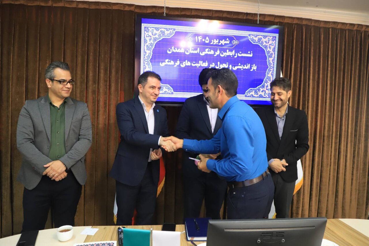 کتابخانه‌ها را به پایگاه‌های اجتماعی مؤثر تبدیل کنیم