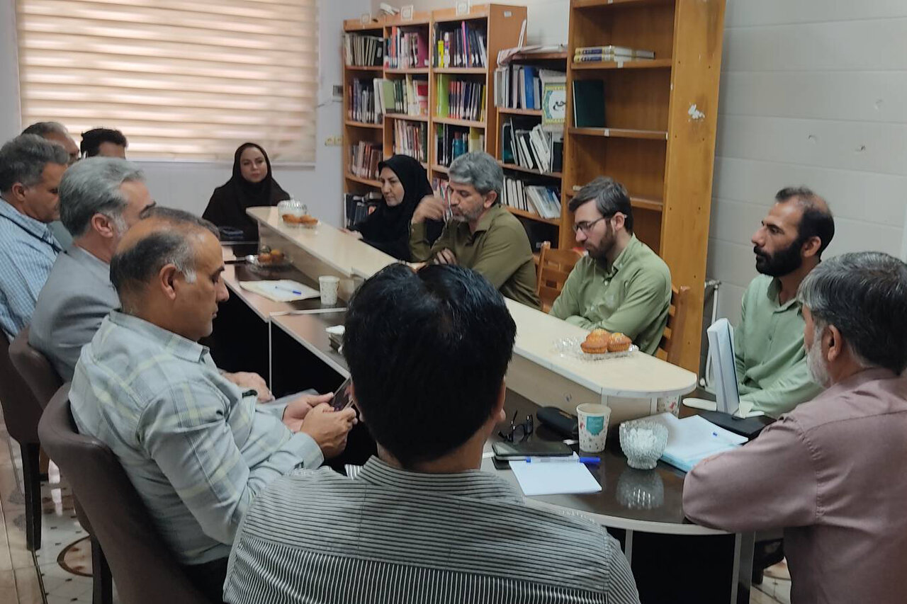 برگزاری محفل ادبی «رقعه حاجت» در کتابخانه امیرکبیر آبدانان