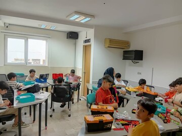 کلاس رباتیک در قالب طرح کتابستون