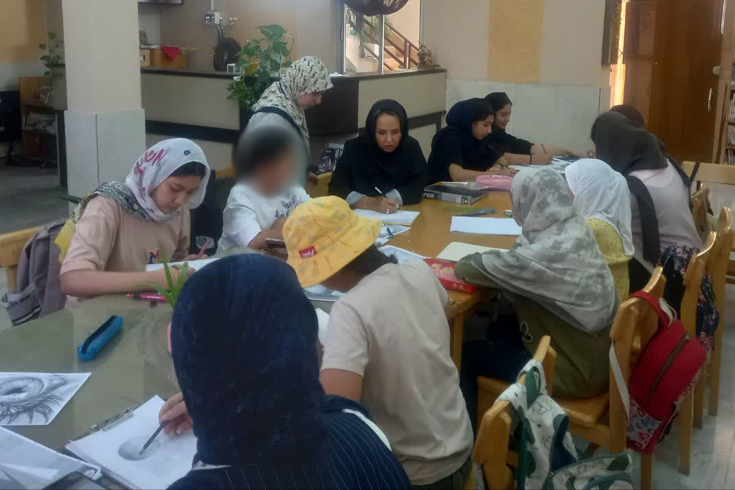 آموزش، فرهنگ و هنر در کتابخانه امام خمینی (ره) کرهرود شهر اراک