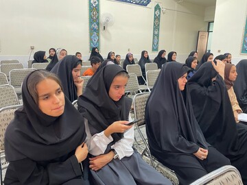 از کتاب تا بازی و نشاط؛ «لیگ کتاب‌بازی» مهمان نصرآباد تفت شد