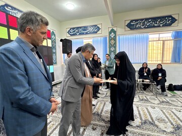 از کتاب تا بازی و نشاط؛ «لیگ کتاب‌بازی» مهمان نصرآباد تفت شد