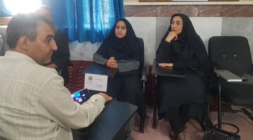 میز خدمت کتابخانه پانزده خرداد در مسجد امام خمینی (ره) شهرستان پیشوا