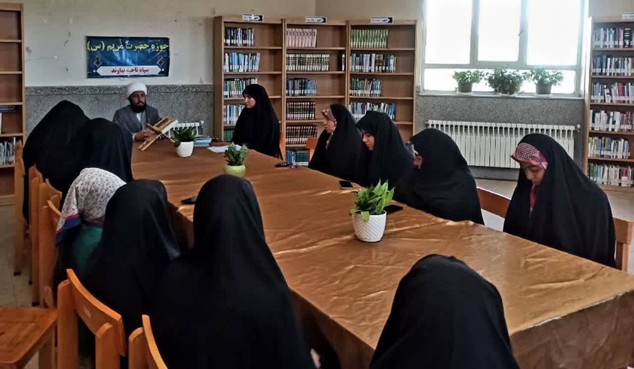 نشست فرهنگی و اجتماعی بانوان در کتابخانه بصیرت گیان