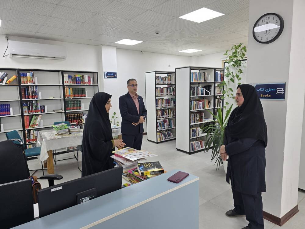 فلاح کردآبادی با خانواده شهید سیدرضا محرومی در بالادزا ساری دیدار کرد