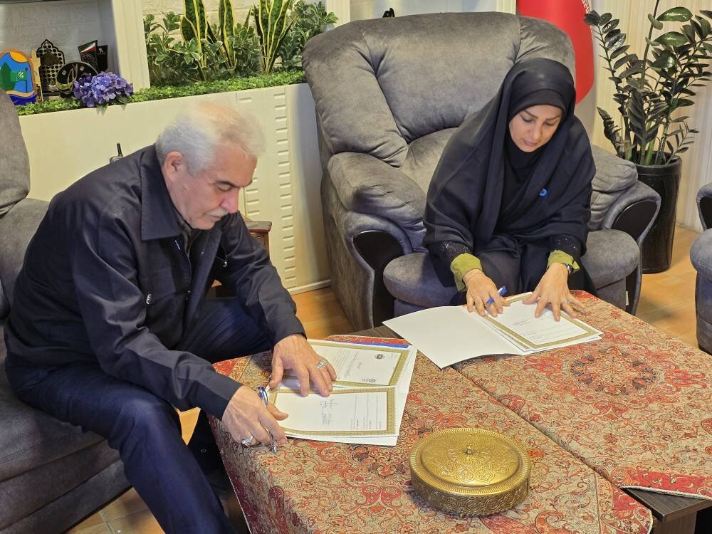 تفاهم‌نامه همکاری اداره‌کل کتابخانه‌های عمومی مازندران و خانه کارگر امضا شد