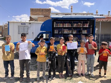 اعزام کاروان کتابخوانی «هم‌خوان» به روستای عشایرنشین «باوان»