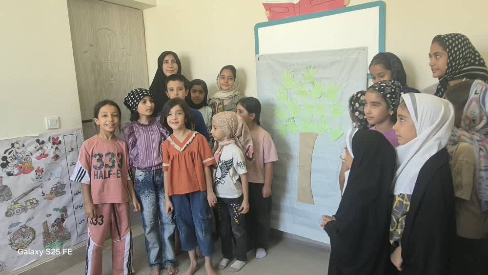 ویژه‌برنامه‌های هفته وحدت در کتابخانه عمومی قلم‌چی روستای عبدالرحیم