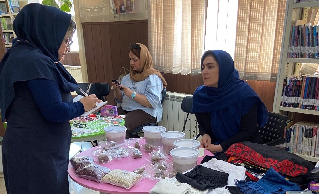نمایشگاه کسبوکارهای کوچک در کتابخانه شهید چمران تهران