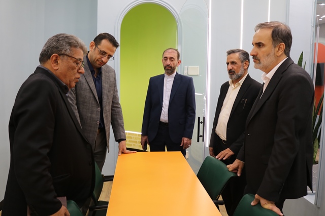 بازدید معاون وزیر فرهنگ و ارشاد اسلامی از کتابخانه مرکزی سمنان