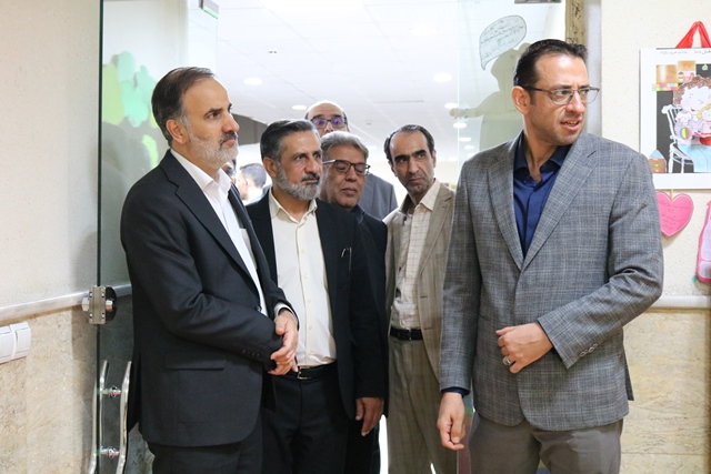 بازدید معاون وزیر فرهنگ و ارشاد اسلامی از کتابخانه مرکزی سمنان