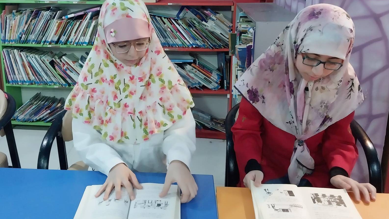 میزبانی کتابخانه عمومی شهید رجایی از نشستهای کتابمحور تیمهای کودک و نوجوان