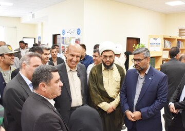 کتابخانه عمومی شهدای هماشهر