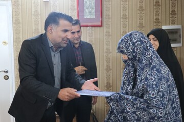 همزمان با هفته وحدت و در راستای تکریم خانواده‌های معظم شهدا