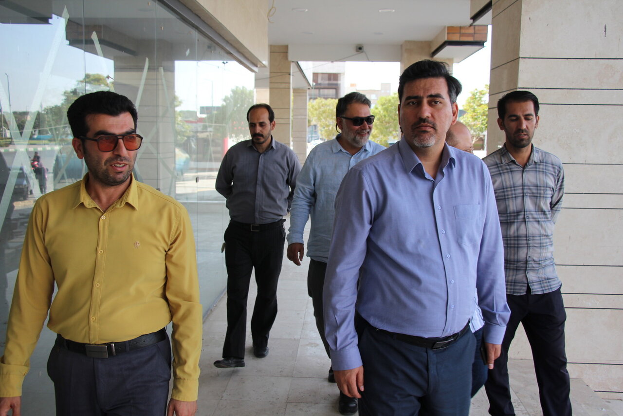 پیگیری تجهیزات و روند تکمیل کتابخانه مرکزی اراک؛ تأکید بر استانداردهای روز و تسریع در بهره‌برداری