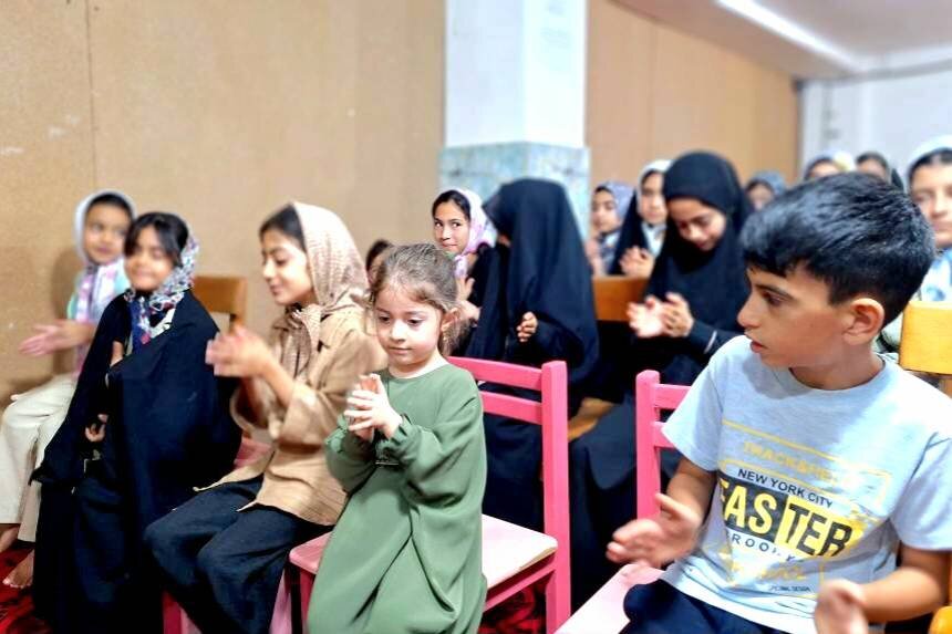 جشن هفته وحدت در کتابخانه عمومی صفیآباد برگزار شد