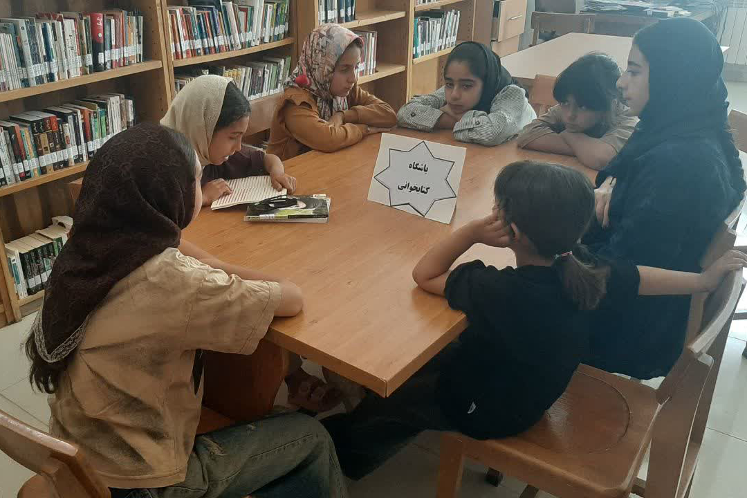 روایت روزهای فرهنگی و کتابخوانی در پیشخان اندیشه روستای چهرقان