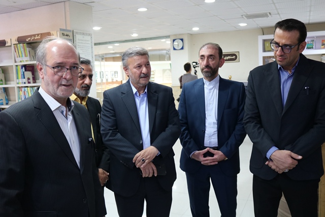 حضور مشاور عالی وزیر فرهنگ و ارشاد اسلامی در کتابخانه مرکزی سمنان؛ تأکید بر توسعه فضاهای نوین کتابخانهای و ارتقای فرهنگ مطالعه
